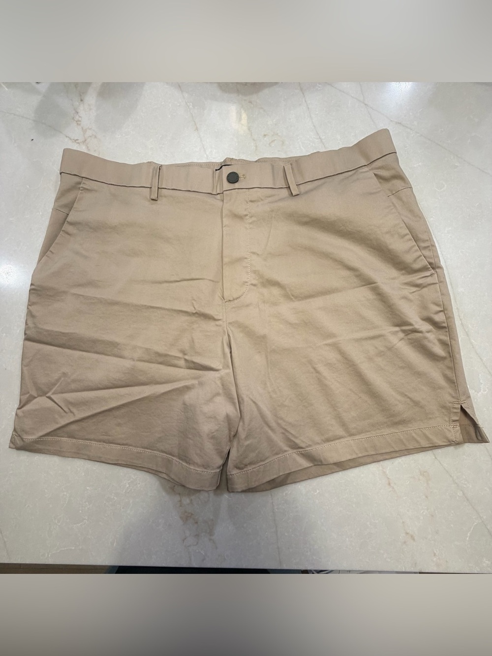 Banana Republic Men’s Aiden Chino Shorts Beige Size 40 6.5” Inseam